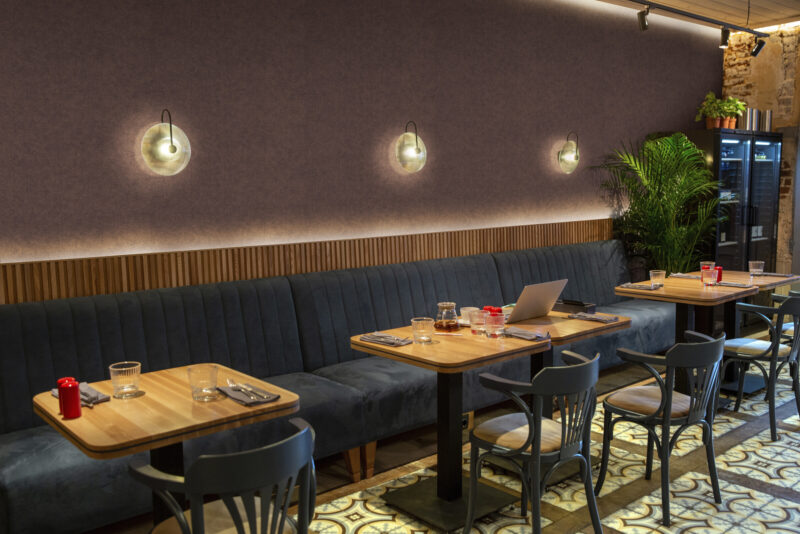 ADFORS Wallcovering Novelio Nature SKIN EARTH restaurant
